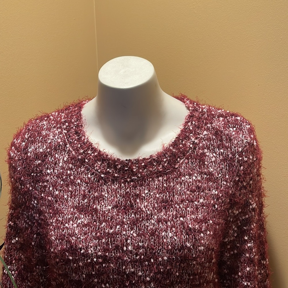 New Directions LS Large Sweater - Picture 2 of 7